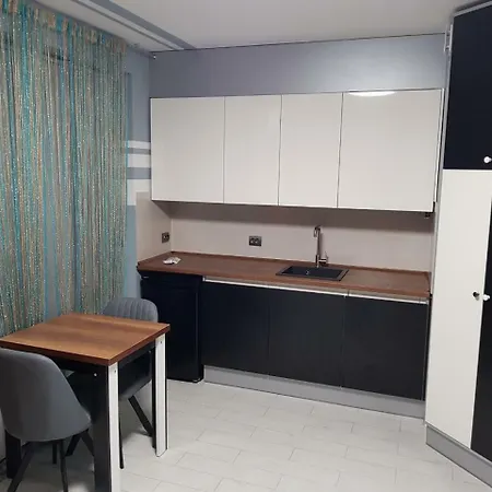 Balabana Red Apartment