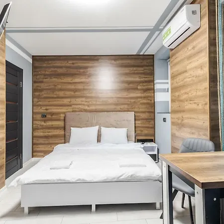 Balabana Red Apartment Lviv
